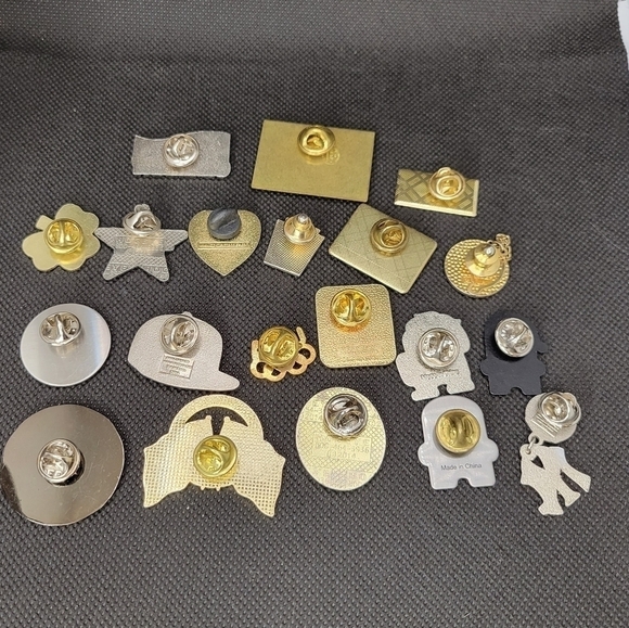 Set of 20 super cute pins. - Picture 7 of 9